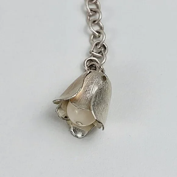 Cream Acrylic Beaded Necklace 18 In Silver-Tone Flower Charm Lobster Clasp - Picture 7 of 9